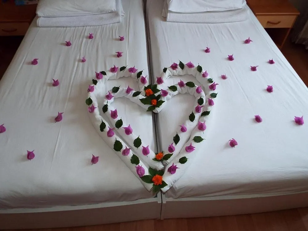 Ecem Apart Hotel Icmeler